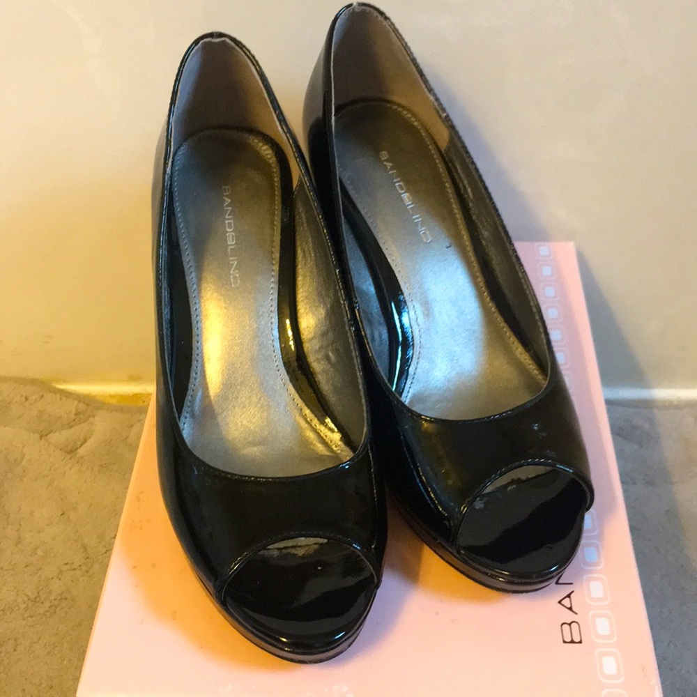 Bandolino Black Patent Leather Heels